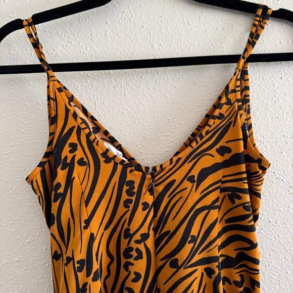 BCBGeneration Women's Tiger Print Pleated Sheath Party Dress Bronze Gold - Picture 9 of 9